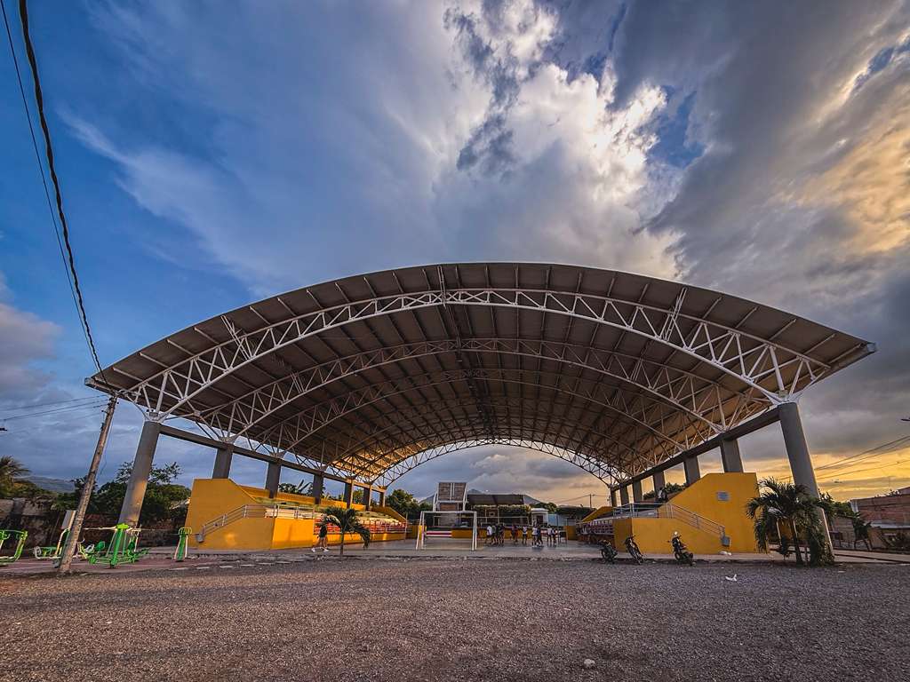 polideportivo foto 1